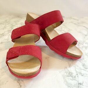 Dansko Maddie Sandal Nubuck Slide Red sz 39
